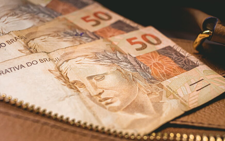 Salário mínimo tem novo reajuste de 5,25% e novo valor chega a R$ 1.656,52