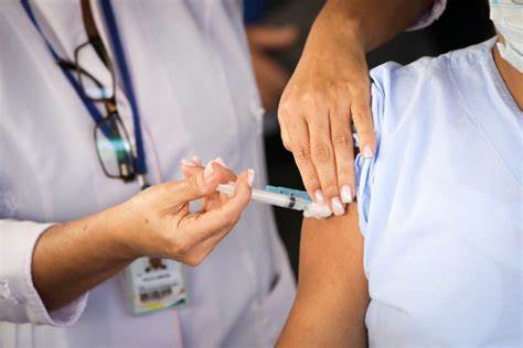 Butantan inicia produção da vacina contra a dengue, à espera da aprovação da Anvisa