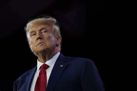 Donald Trump declara ao mundo que Jesus Cristo é maior que tudo e todos