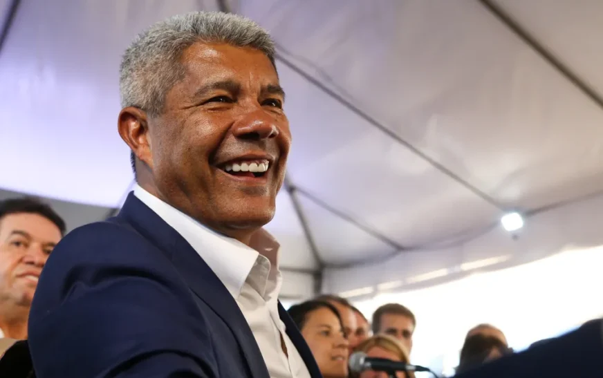 Jerônimo encaminha projeto de reajuste ao salário dos professores