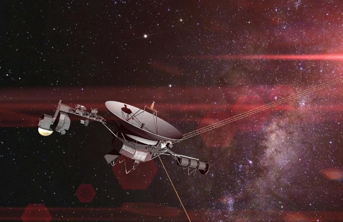 Voyager 1 Completa 47 Anos no Espaço e Se Torna o Objeto Humano Mais Distante da Terra