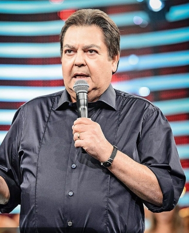 Recuperação de Faustão surpreende positivamente, sem sinais de rejeição, diz João Silva