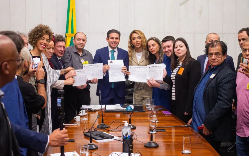 Escala 6×1: redução da jornada de trabalho avança no Congresso