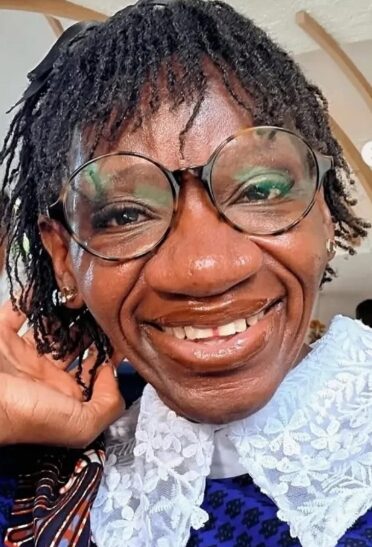 “Eu não sou bonita, e daí?”: Naomie celebra autenticidade e autoestima