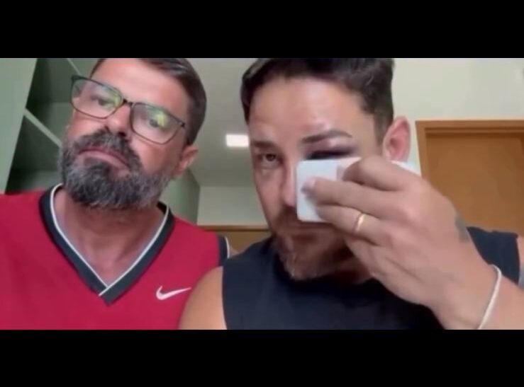 Turistas foram violentamente agredidos em Porto de Galinhas, um dos destinos turísticos mais famosos do Brasil, após se recusarem a pagar um aumento inesperado no valor do aluguel de cadeiras de praia.