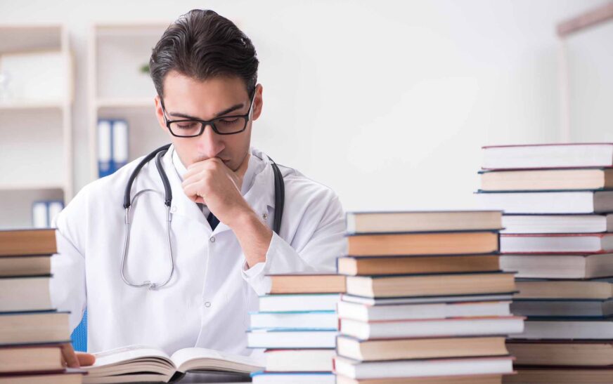 Senado aprova “OAB da Medicina”: exame obrigatório para novos médicos avança no Congresso